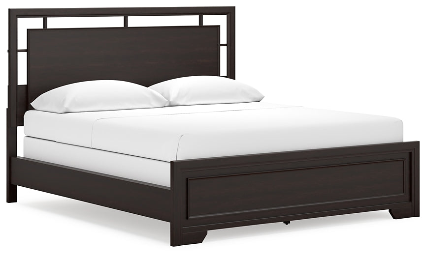 Covetown California King Panel Bed with Dresser