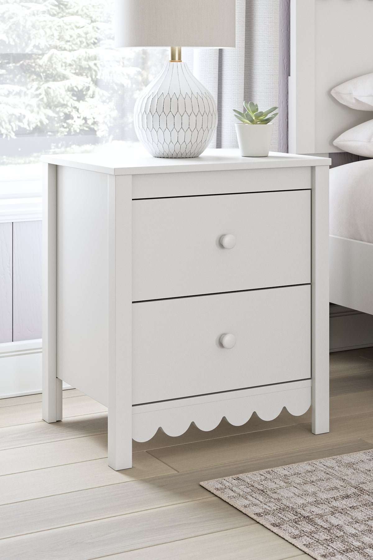 Hallityn Twin Panel Headboard with Dresser and Nightstand