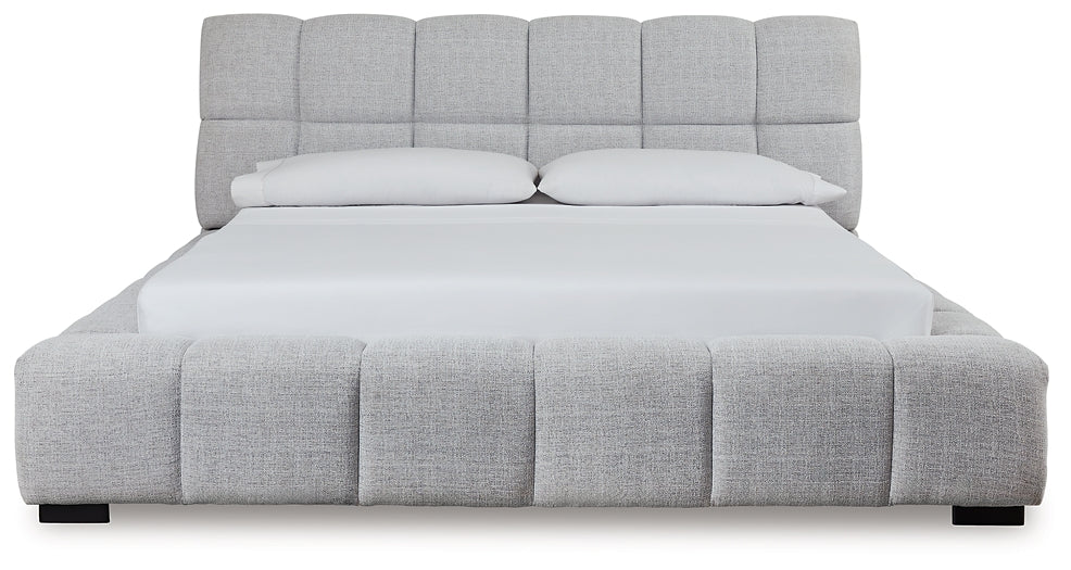 Grendusk King Upholstered Bed